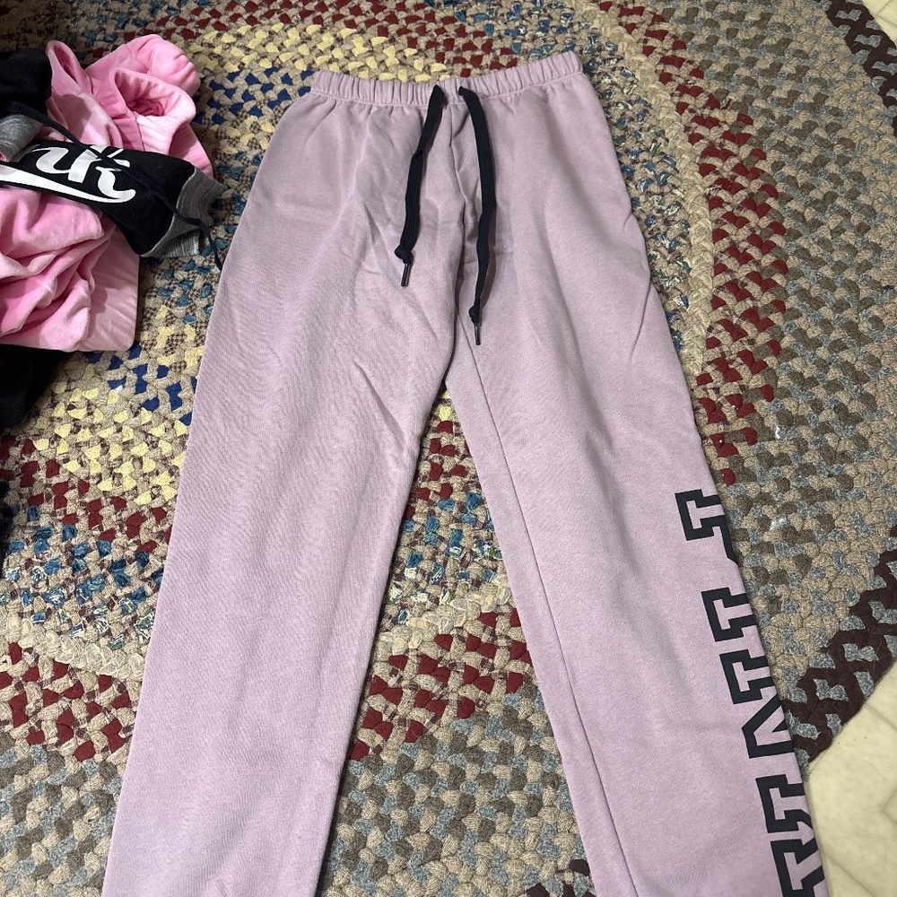 Vs pink sweatpants